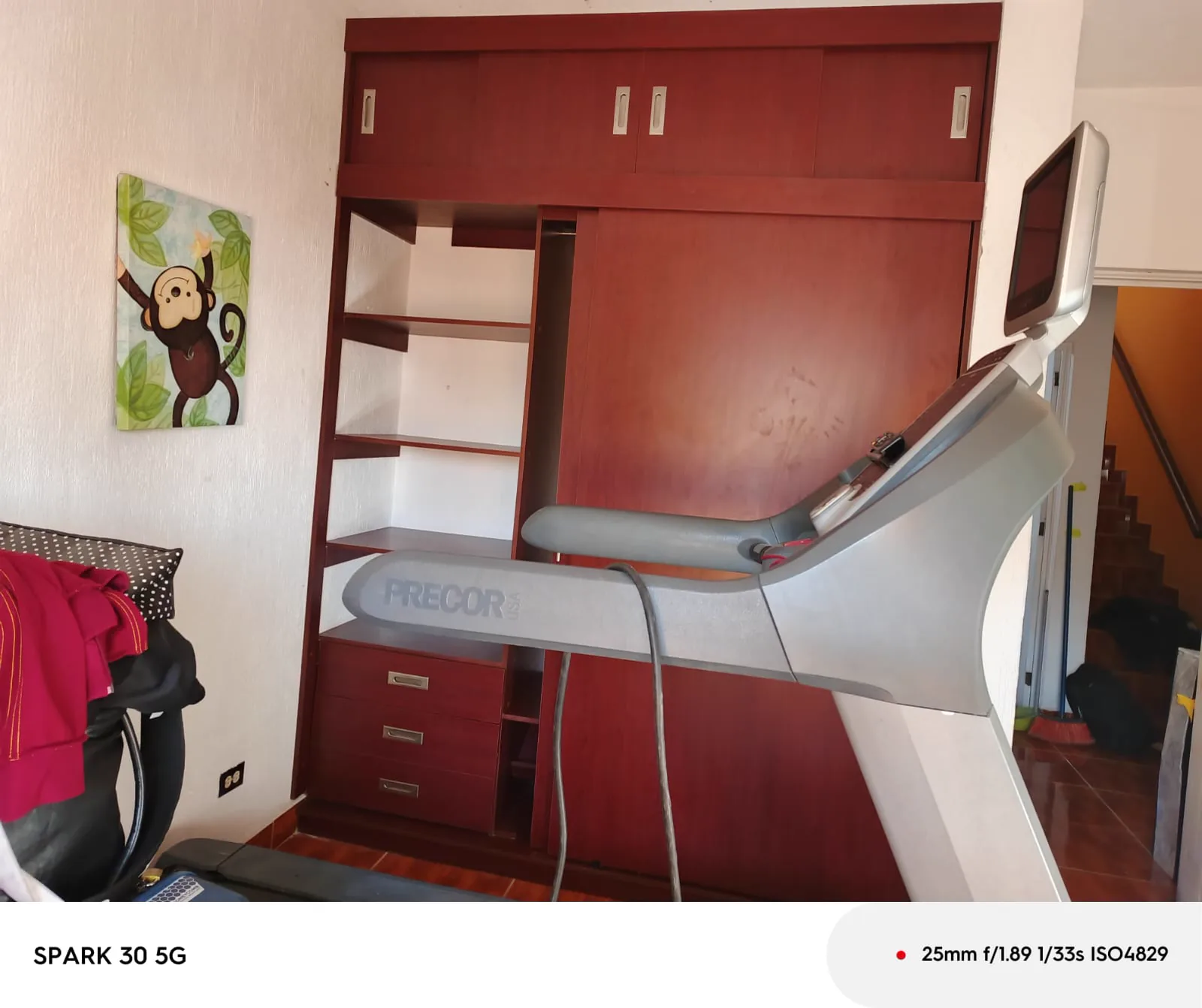 Instalación y fabricación de closets de melamina